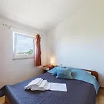 Valdebek * Πούλα