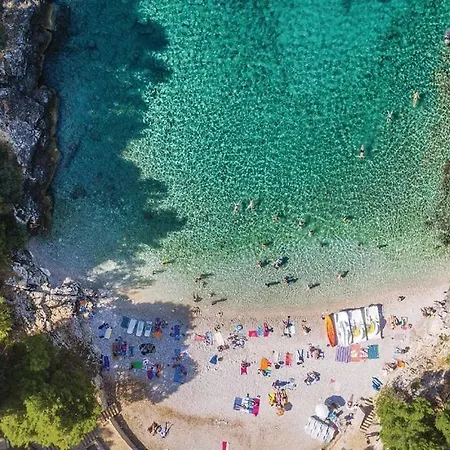Valdebek * Pula